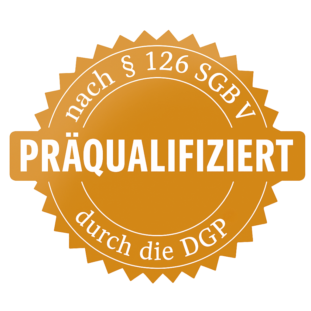 Orangenes Rundsiegel mit der Aufschrift „Präqualifiziert nach § 126 SGB V durch die DGP“. Das Siegel zeigt, dass der Betrieb von einer unabhängigen Stelle geprüft wurde und für die Versorgung mit Hilfsmitteln zugelassen ist.